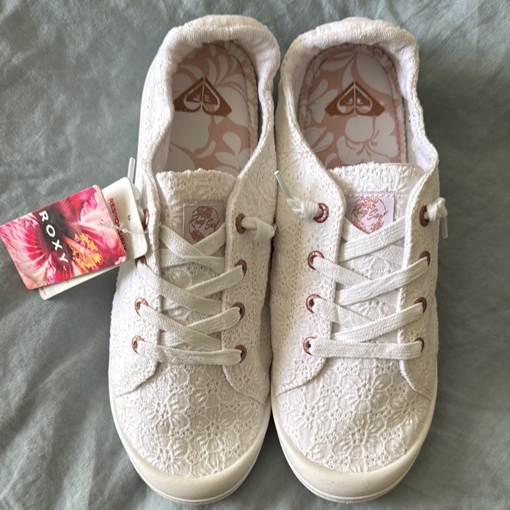 Roxy White Eyelet Lace Rose Gold hardware Sneakers 11 Brand New with Tags!